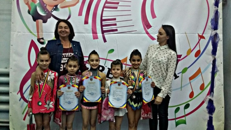 Gimnastele de la CS Transilvania Braşov, medaliate la Turneul Internaţional de Gimnastică Ritmică, de la Chişinău