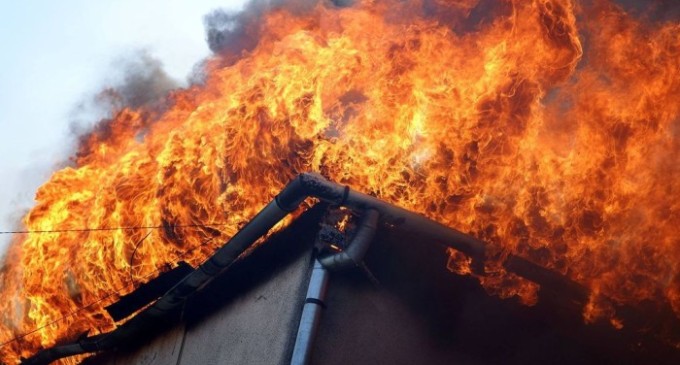 Incendiu la o casă din Tîrgu Mureș