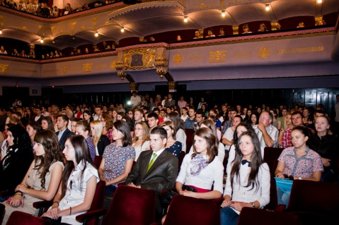 O mie de studenți, medici și specialiști participă în aceste zile la Marisiensis