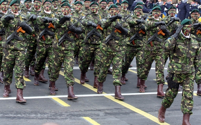 Vasile Dîncu: nu este o opţiune reintroducerea serviciului militar obligatoriu