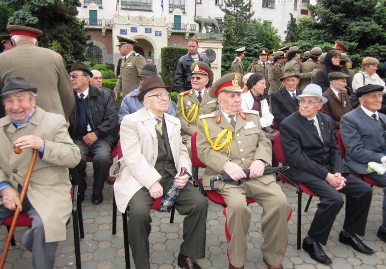 Azi la Tîrgu-Mureș ca și în alte orașe din țară s-a celebrat Ziua Independenţei, a Victoriei aliaților în cel de-al Doilea Război Mondial şi a Europei