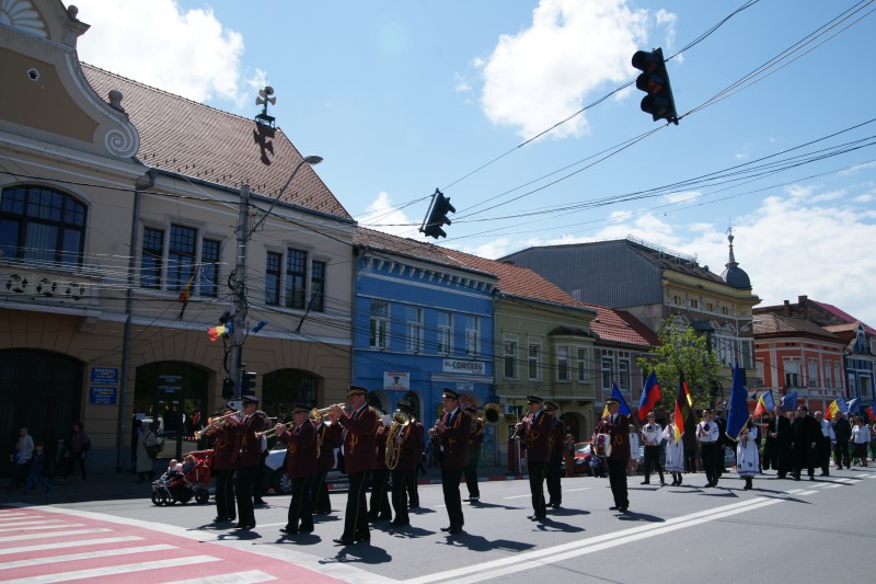Saşii reghineni au sărbătorit ieri o nouă ediţie a Maifest Saşii reghineni au sărbătorit ieri o nouă ediţie a Maifest