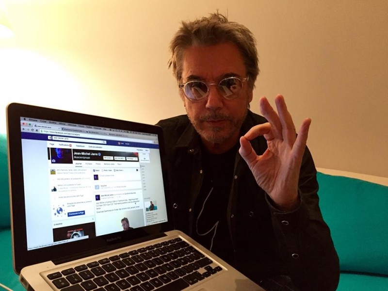 Jean-Michel Jarre a realizat o piesă cu Edward Snowden