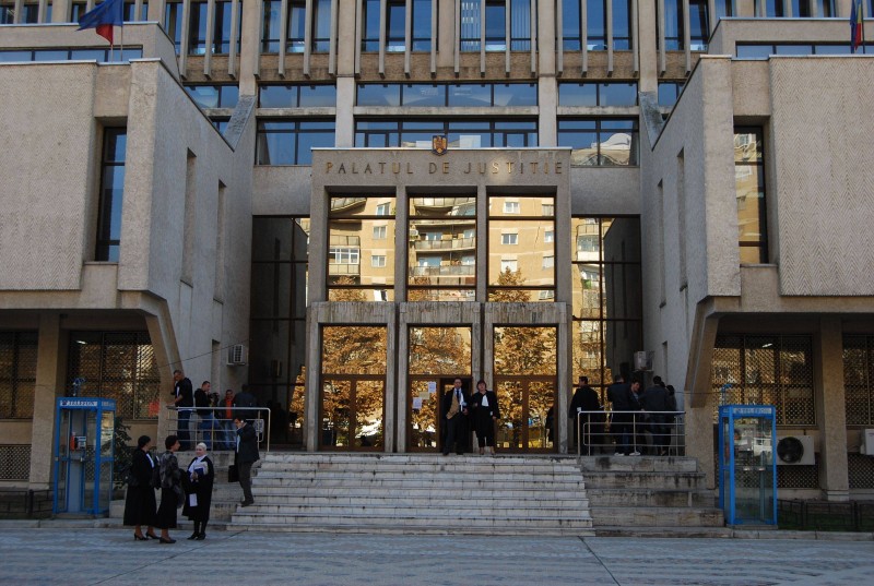 Alarmă cu bombă la Tribunalul Iaşi