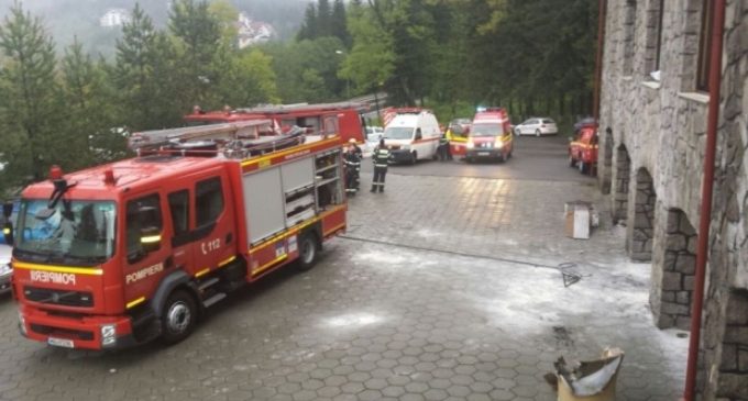 120 de turişti au fost evacuaţi după izbucnirea unui incendiu într-un hotel din Predeal