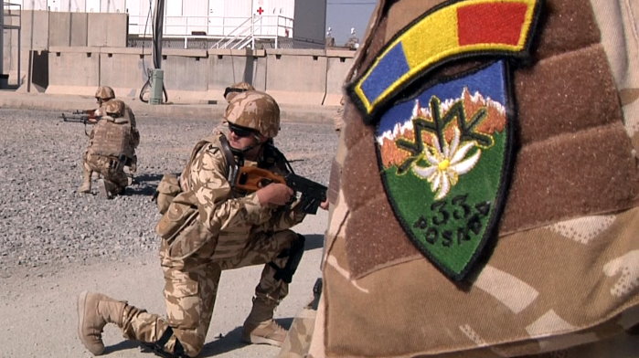 Militarii care au murit în Afganistan, decoraţi post-mortem de preşedintele Iohannis