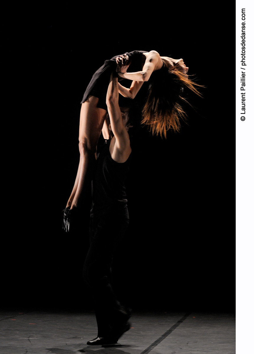 Teatrul Național din Tîrgu-Mureș va găzdui duminică, 22 mai spectacolul lui Gigi Căciuleanu, PLEINE LUNE