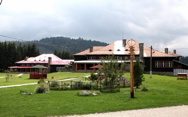 Minor instituţionalizat în județul Brașov, găsit mort în pat