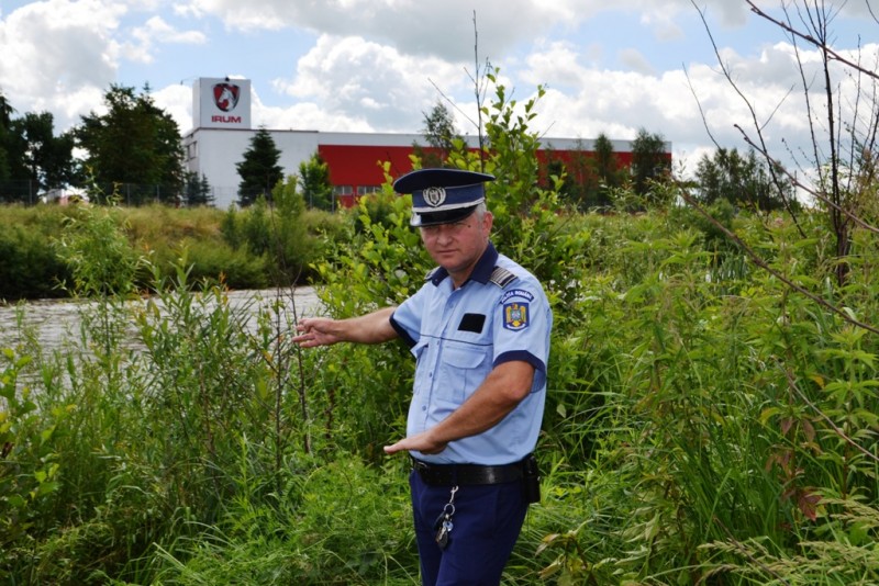 Tentativă de sinucidere, stopată de un polițist