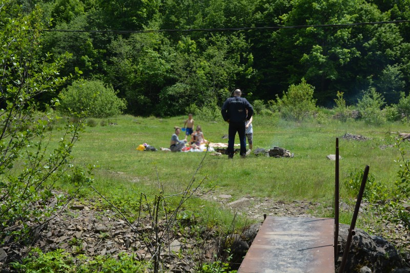 Amenzi de până la 30.000 de lei pentru nerespectarea regulilor de ieşit la picnic Amenzi de până la 30.000 de lei pentru nerespectarea regulilor de ieşit la picnic