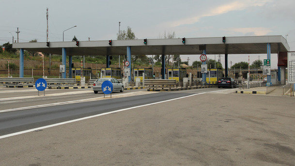 Şoferii nu pot plăti taxa de pod de la Feteşti pe Autostrada Soarelui