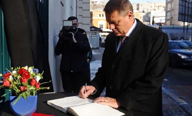 Ambasada Franţei la Bucureşti a deschis o carte de condoleanţe