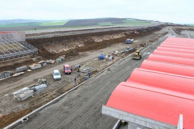CJ Mureş a semnat un nou contract pentru finalizarea proiectului Transilvania Motor Ring CJ Mureş a semnat un nou contract pentru finalizarea proiectului Transilvania Motor Ring