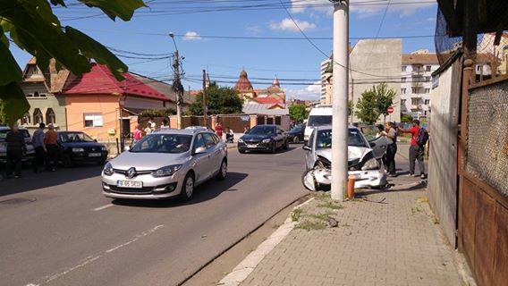Accident pe strada Liviu Rebreanu, din Tîrgu-Mureș