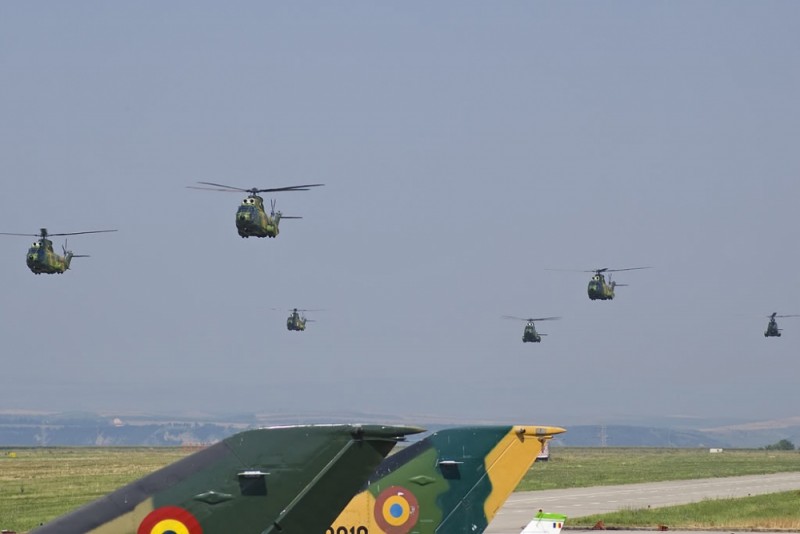 Astăzi este Ziua Aviaţiei Române şi a Forţelor Aeriene