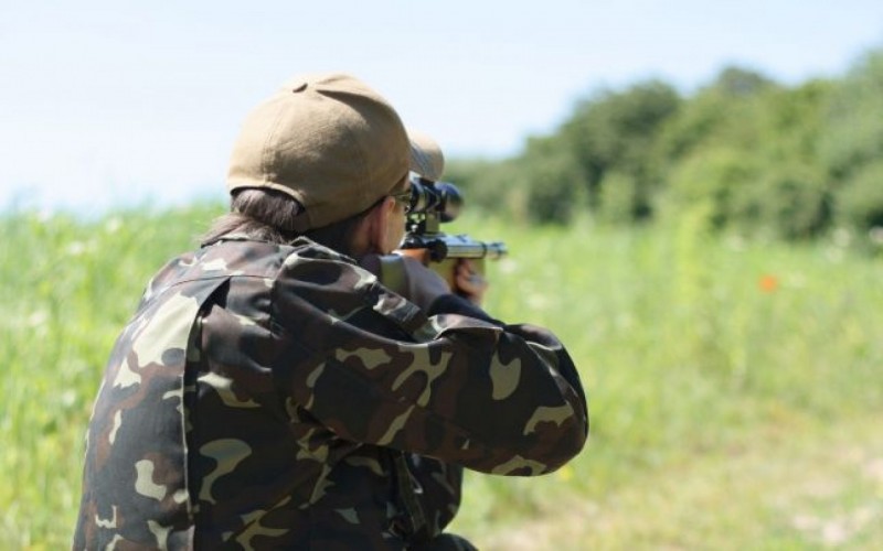 Braconier prins în Sibiu după ce a împuşcat o pisică sălbatică