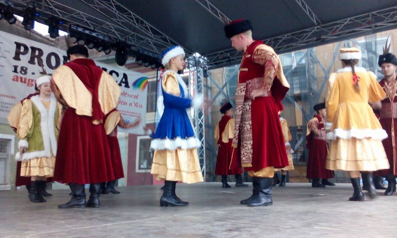 Dansuri poloneze prezentate în premieră la Proetnica