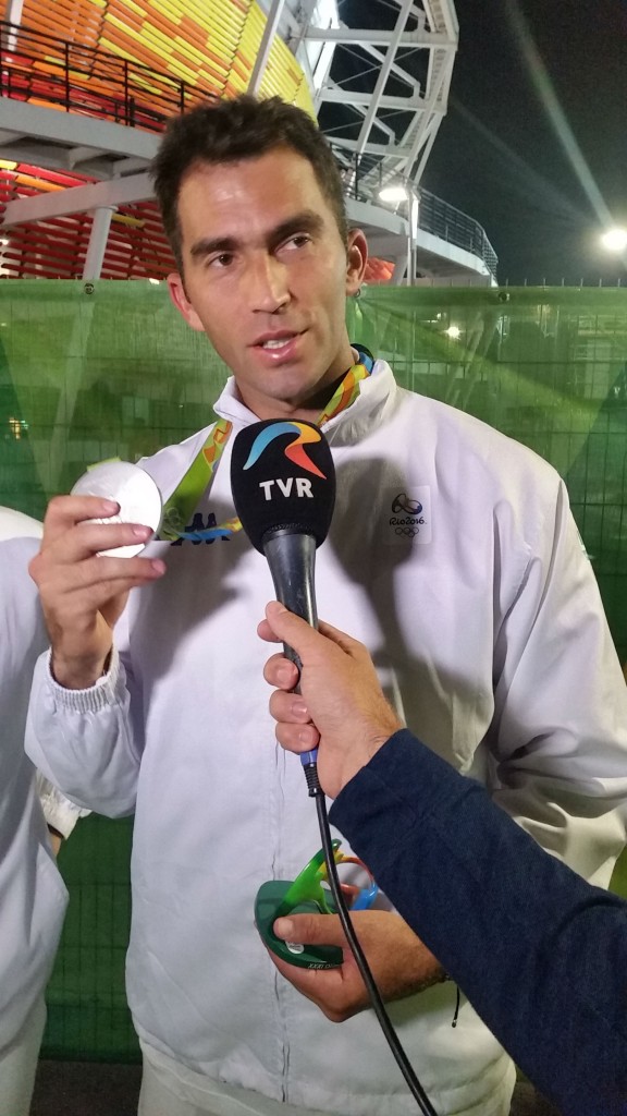 Horia Tecau cu medalia de argint(2)