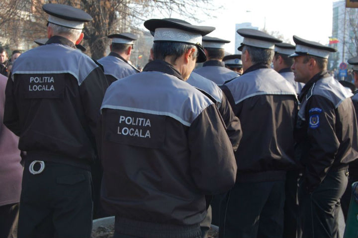 Concurență mare pentru un post de polițist local, la Brașov