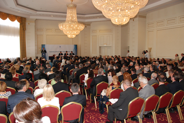 Reuniunea anuală a Diplomaţiei Române continuă, astăzi, la Bucureşti