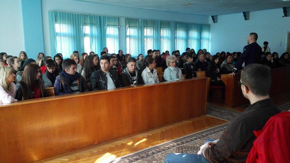 Delincvența juvenilă, întâlnită mai ales în școlile mureșene