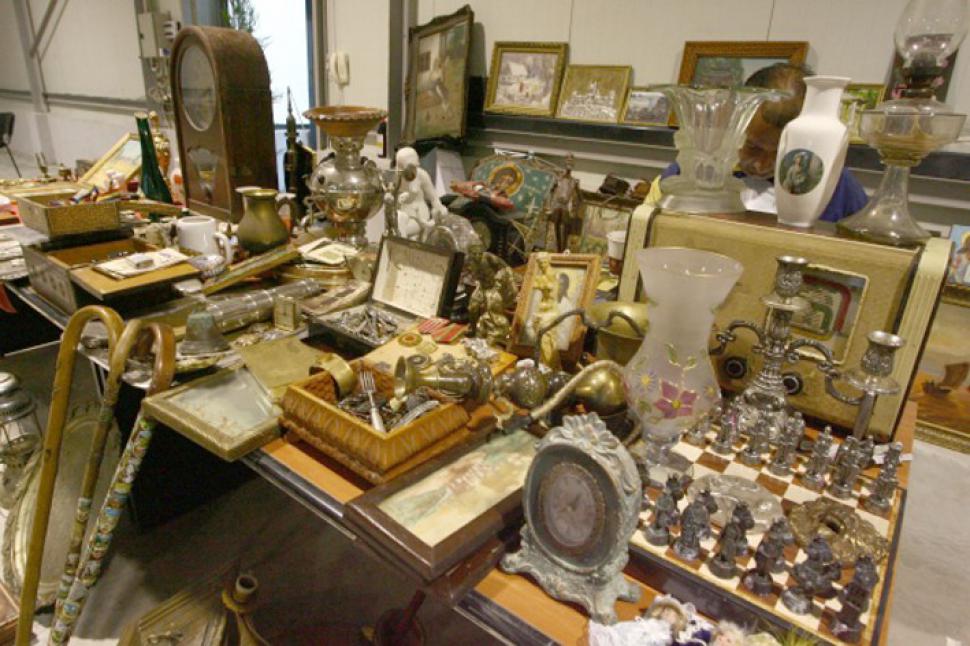 Mobilierul, tablourile și decorațiunile vintage, în vogă la Târgul de Artă și Antichități