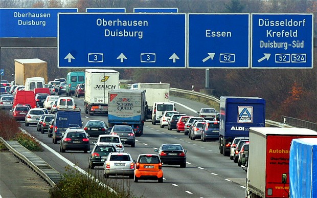 Comisia Europeană acţionează în instanţă Germania pentru taxa de autostradă
