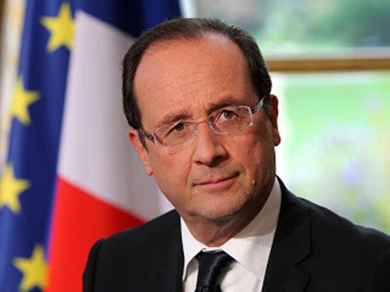 Preşedintele Francois Hollande, primit cu onoruri militare la Palatul Cotroceni