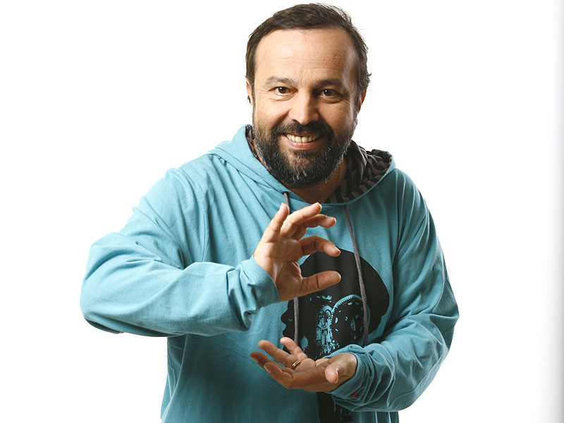 Dosar de moarte suspectă în cazul decesului lui Gyuri Pascu. Procurorii au cerut acte medicale de la Ambulanţa Bucureşti şi IML
