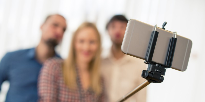 Selfie-urile determină o scădere a stimei de sine