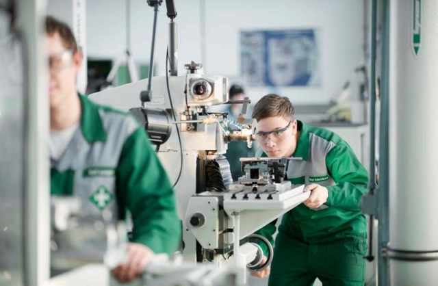 Braşovul este promotorul învăţământului tehnic dual, reprezentat de Şcoala Profesională Germană Kronstadt