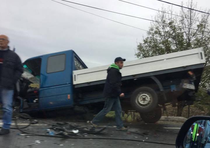 Trei autovehicule implicate într-un accident la Ogra, județul Mureș Trei autovehicule implicate într-un accident la Ogra, județul Mureș