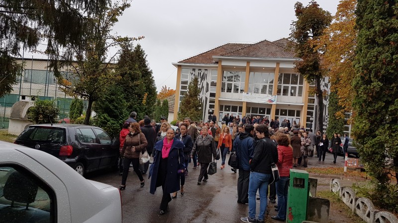 30 de candidați au picat examenul de director în județul Mureș