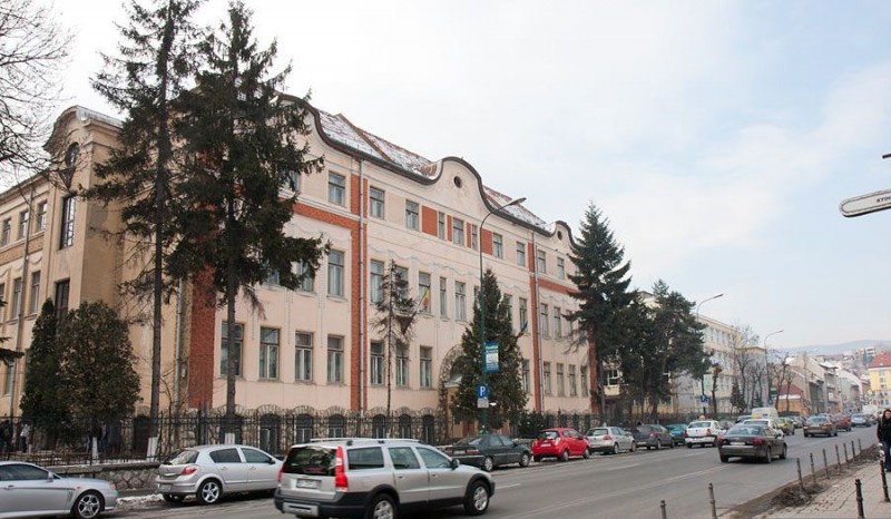 Colegiul Tehnic Transilvania din Brașov a primit un elicopter