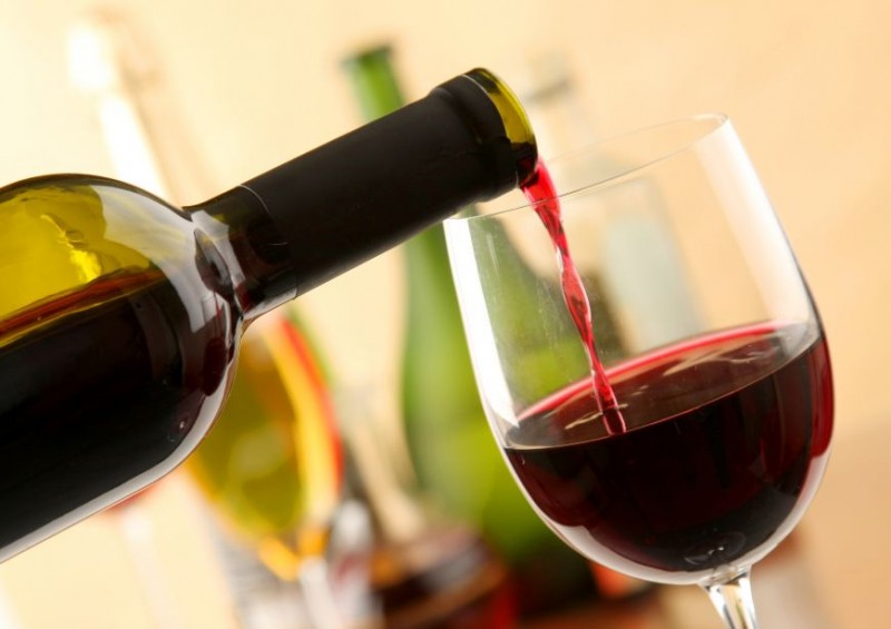 Cât vin ar trebui să bei într-o zi?