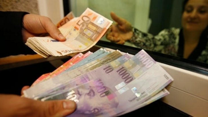 Legea conversiei creditelor, o dreptate, dar şi un semnal de alarmă