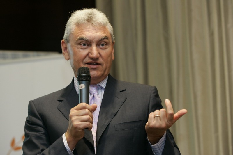 Deputații din Comisia economică au votat pentru demiterea președintelui ASF