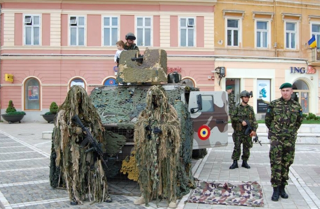 ,,Ziua Armatei în şcoli”, marcată și la Brașov