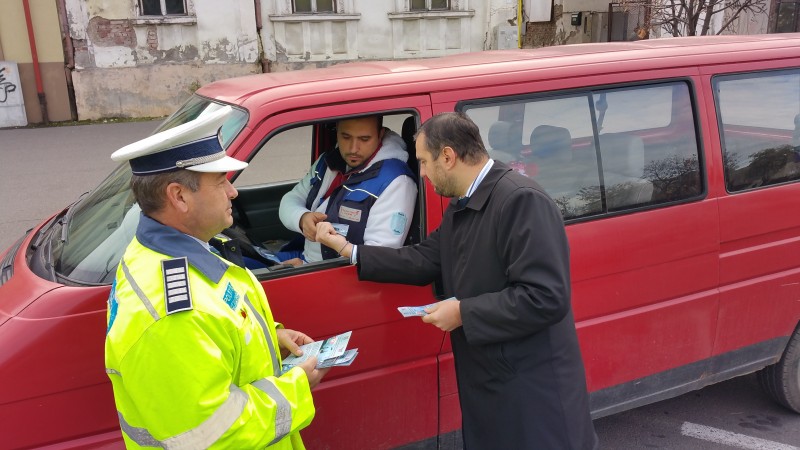 Șoferii mureșeni, informați de polițiști despre anvelopele de iarnă