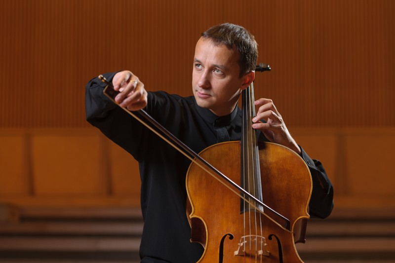 Violoncelistul Răzvan Suma cântă Haydn la Sala Radio Violoncelistul Răzvan Suma cântă Haydn la Sala Radio