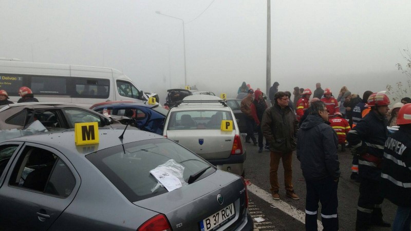 22 de persoane rănite în accidentul de pe A2 sunt internate încă în spitalele din Capitală 22 de persoane rănite în accidentul de pe A2 sunt internate încă în spitalele din Capitală