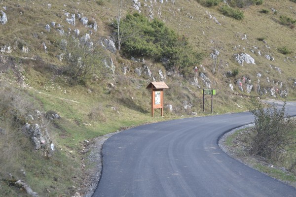 Drumul care leagă satul turistic Şirnea de DN73 a fost reparat şi modernizat pe o lungime de 3,4 km