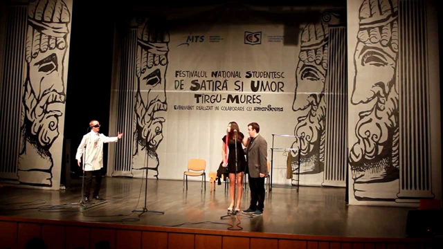 Karaoke cu heliu, expoziție de caricaturi și foarte mult umor la Tg.Mureș