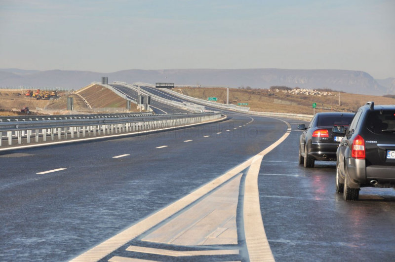 Licitaţia pentru tronsonul Tîrgu-Mureş – Ungheni din Autostrada Câmpia-Turzii – Tîrgu-Mureş a fost contestată Licitaţia pentru tronsonul Tîrgu-Mureş – Ungheni din Autostrada Câmpia-Turzii – Tîrgu-Mureş a fost contestată