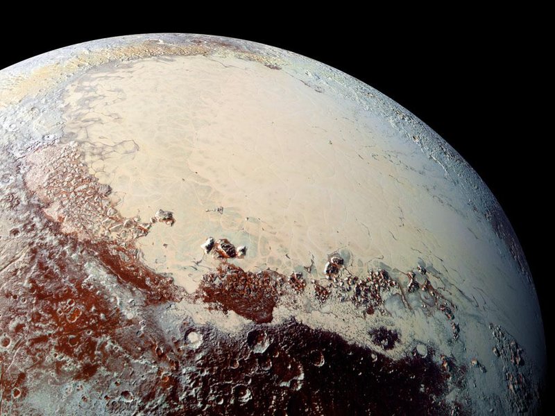 Inima îngheţată a lui Pluto ar ascunde un ocean subteran