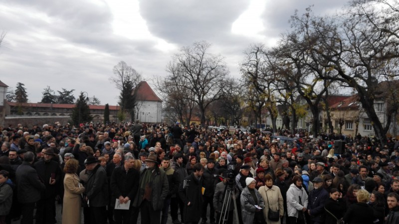 Protest pașnic pentru Liceul Romano-Catolic la Tg. Mureș