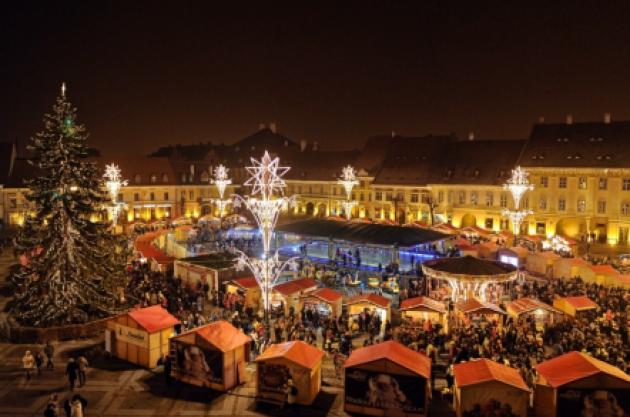 Târgul de Crăciun din Sibiu este la cea de-a X-a ediţie Târgul de Crăciun din Sibiu este la cea de-a X-a ediţie