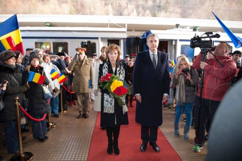 Numele Regelui Mihai, scandat la sosirea trenului regal la Sibiu