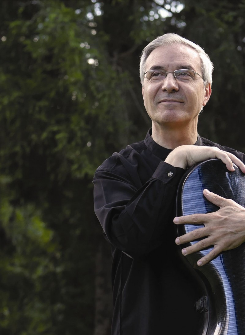 Violoncelistul Marin Cazacu a fost sărbătorit printr-un concert la Bucureşti Violoncelistul Marin Cazacu a fost sărbătorit printr-un concert la Bucureşti