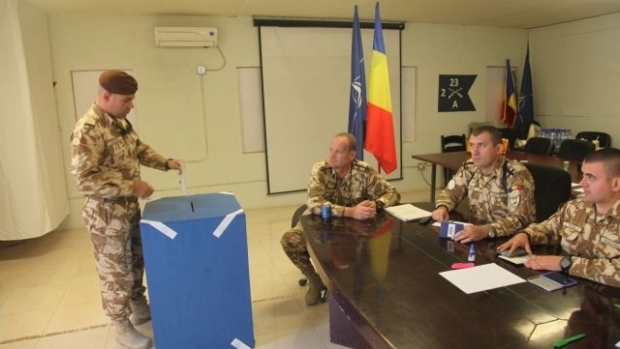 Militarii aflaţi în străinătate pot vota în secţiile amenajate de autorităţile române în statele în care se află în misiune